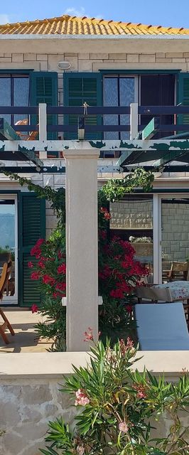 Apartment Ennio Povlja