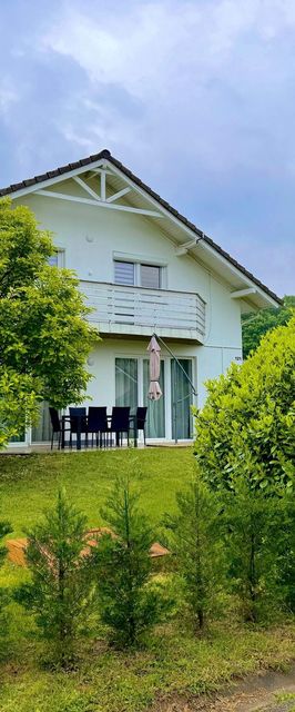 Villa 121 Apartman Várgesztes