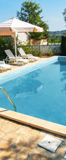 House Stone Curlew 1 Lišane Tinjske