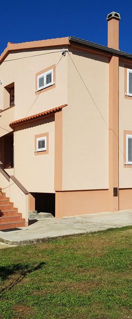 Apartments Leonardo Vrsi