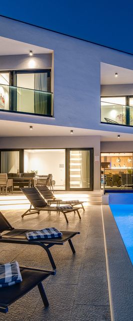 Villa Summer side Marina