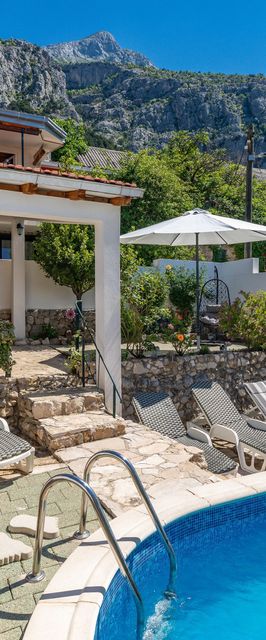 Ház Családok Részére Medencével Makarska - 23571