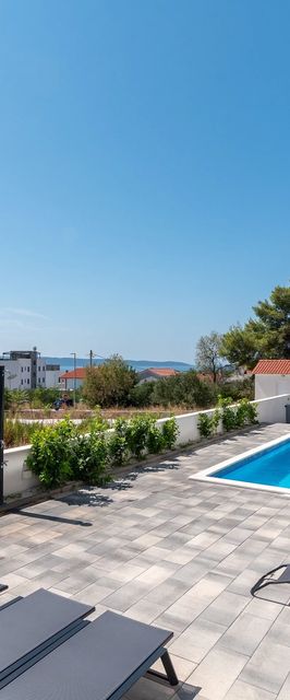 Apartmanok Medencével Okrug Gornji, Ciovo - 23649 Okrug Gornji