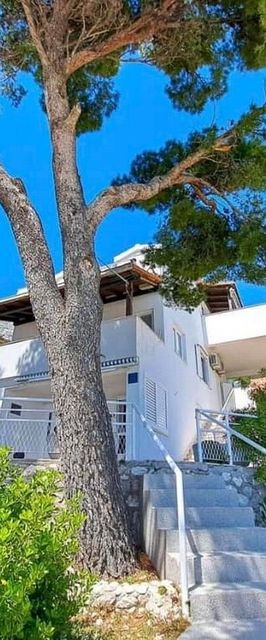 Apartmanok A Tenger Mellett Medici, Omis - 23741 Medići