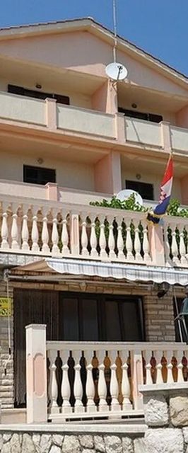 Apartmanok Parkolóhellyel Lopar Rab - 23747