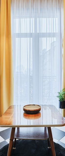 Kolorova Apart - Yellow Łódź 