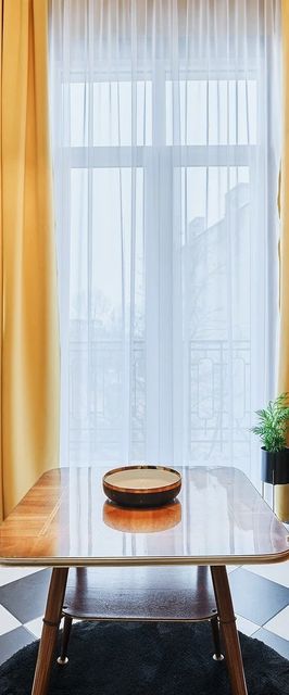 Kolorova Apart - Yellow Łódź 