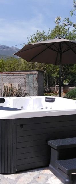 House Tamy - with jacuzzi Srijane