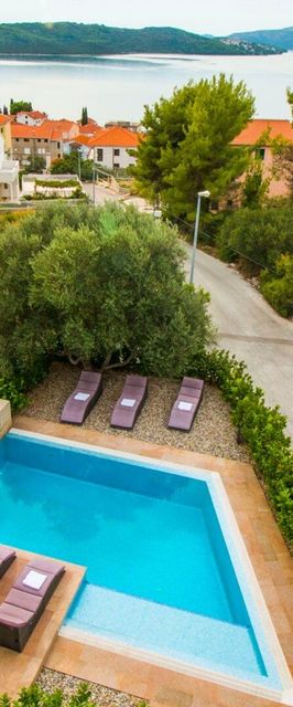 Apartments Nia Okrug Gornji