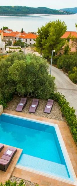 Apartments Nia Okrug Gornji