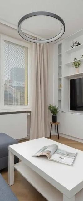 Apartament w Sercu Warszawy Biurko do Pracy Zdalnej by Noclegi Renters