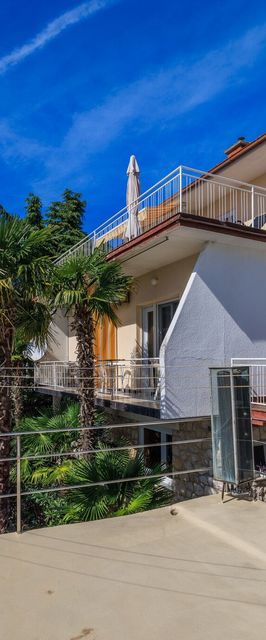 Apartments Danica Dramalj 