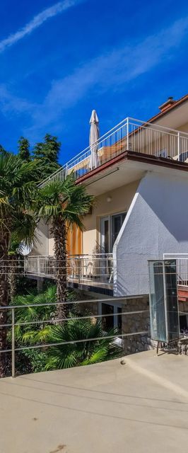 Apartments Danica Dramalj 