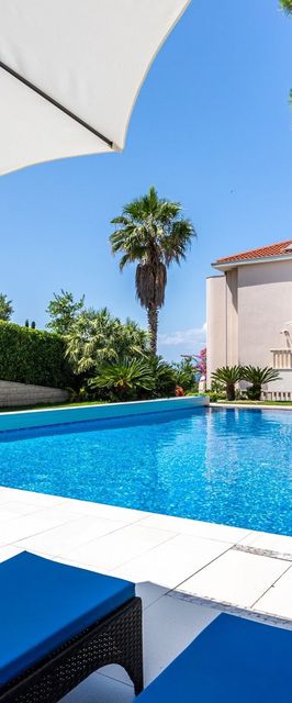 Apartmanok Családok Részére Medencével Splitska, Brac - 23224 Splitska