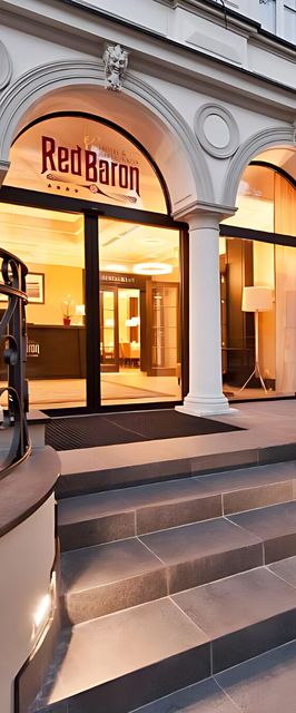 Red Baron Hotel & Restaurant Świdnica