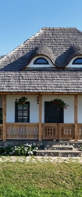 Casuță tradițională cu ciubăr, sauna - Casa de la Nuci Bran