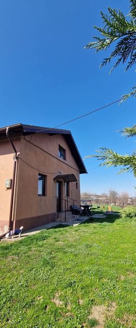 Family's UpHouse Iepureşti