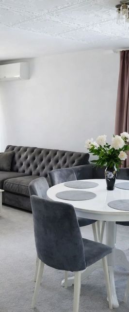 Căsuța Galbenă București