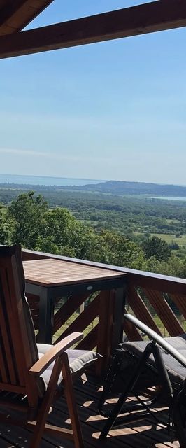 Kisleshegy Vendégház Vászoly