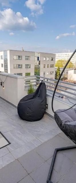 Downtown Loft Apartment with Jacuzzi București