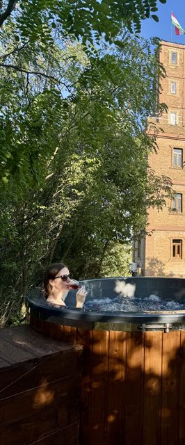 Söréttorony - A jakuzzis erdei szállás Kölesd