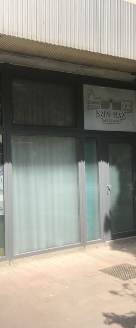 Szín-ház Apartman Szarvas