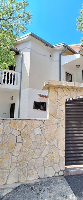 Apartments Preden Dramalj