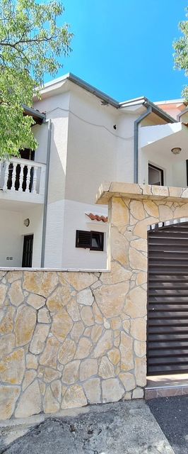 Apartments Preden Dramalj