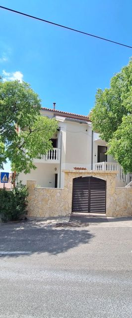 Apartments Preden Dramalj