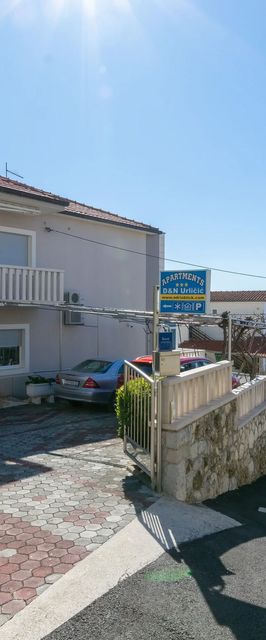 Apartments Urlicic Omis