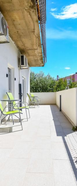 Apartments Tomo - near airport Kastel Novi