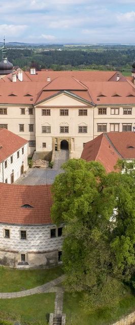 Zámek v Kostelci nad Černými lesy