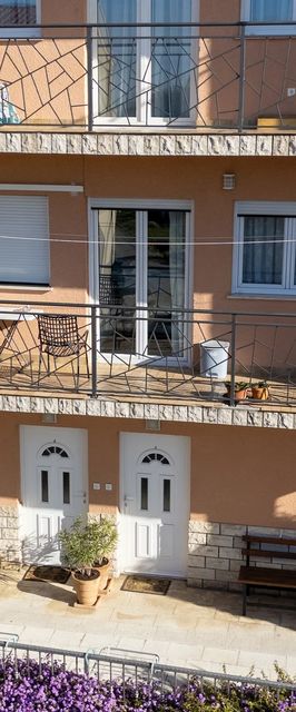 Apartments Cezar Stobrec