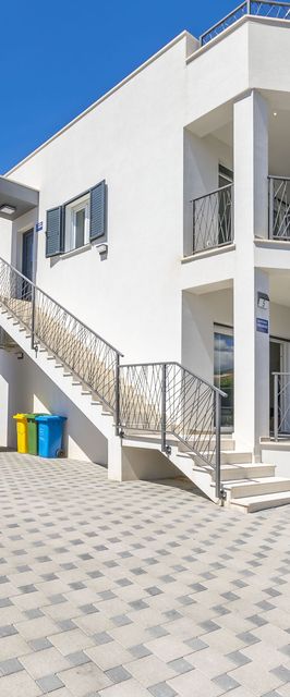 Apartments Lonamare Rogoznica