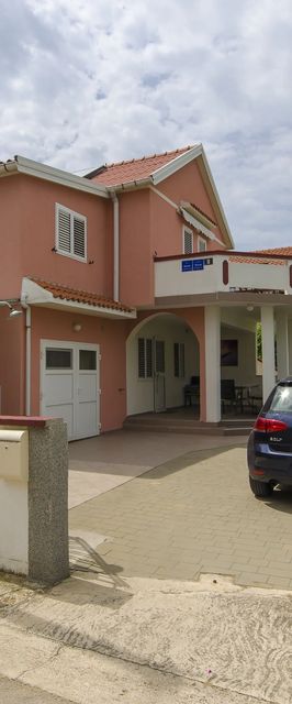 Apartment Kipson Nin