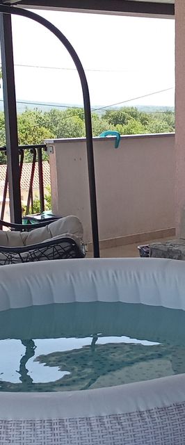 Szobák Magán Parkolóhellyel Vrh, Krk - 24028 Vrh