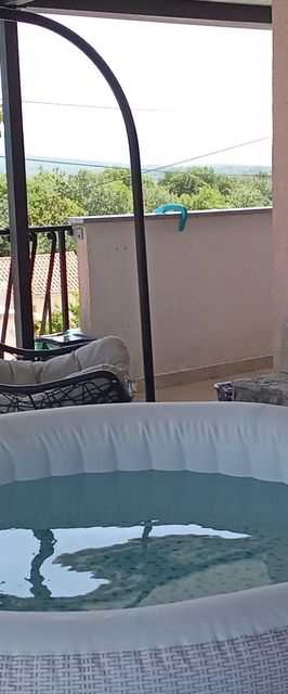 Szobák Magán Parkolóhellyel Vrh, Krk - 24028 Vrh