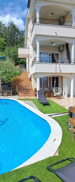 Nyaralóház Medencével Lovran, Opátia - Opatija - 24076 Lovran