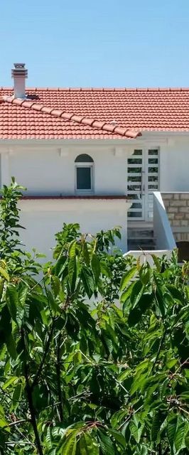 Apartmanok Parkolóhellyel Trogir - 24144