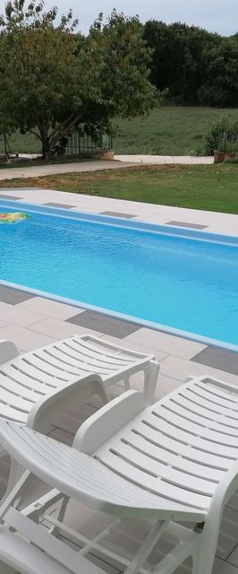 Apartmanok Családok Részére Medencével Pula - 24352