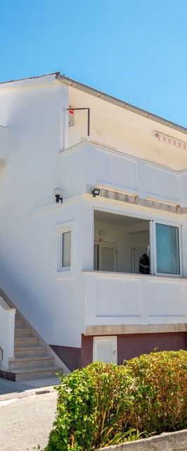 Apartmanok Parkolóhellyel Rab - 24367