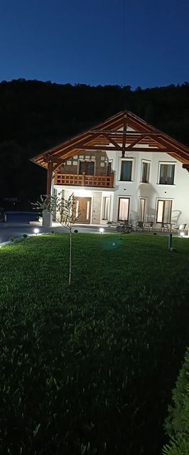 Casa Sub Dumbravă Bârsana