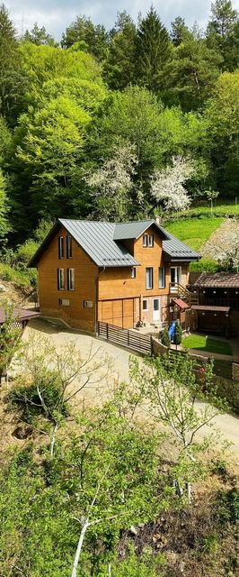 Cabana din Lemn Poiana Mărului