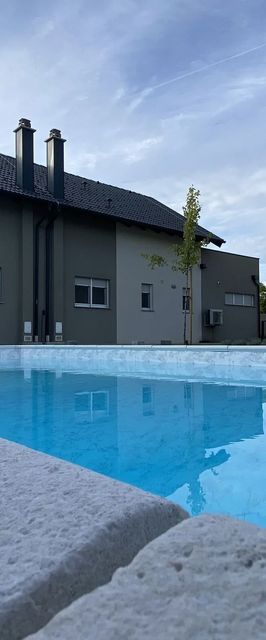 House Evermore 4 Lovinac