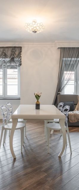 Golden Apartments Warsaw – Elegant Stay, Podwale Street