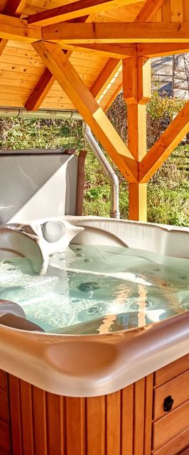 V8 Vendégház Orfű