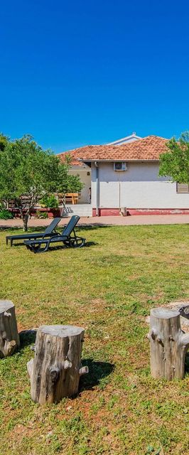 House Kurta Privlaka