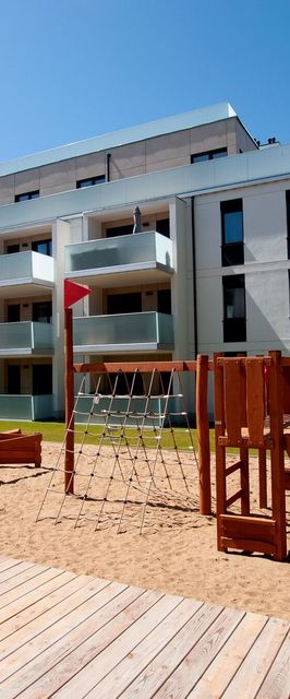 Apartament IKAR Rewal z własnym ogródkiem - przy plaży 