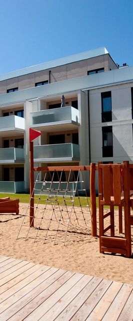 Apartament IKAR Rewal z własnym ogródkiem - przy plaży 