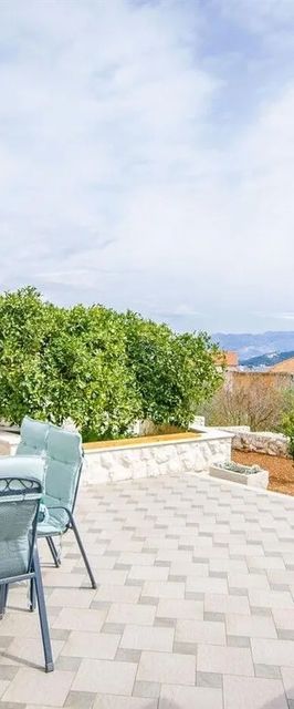 Apartmanok Parkolóhellyel Slatine, Ciovo - 24692 Slatine